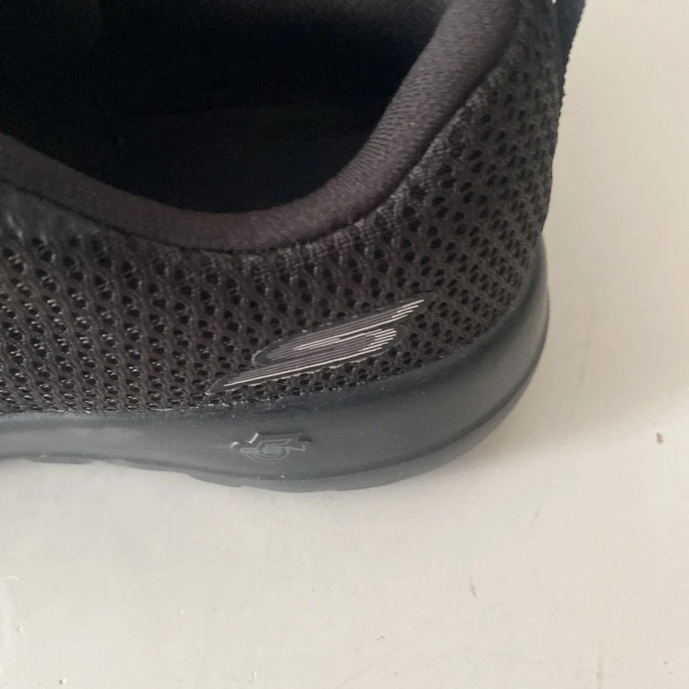 Skechers Sneakers Womens Size 9.5 Go Walk Joy Goga Max Gen 5 Black Mesh Low Top